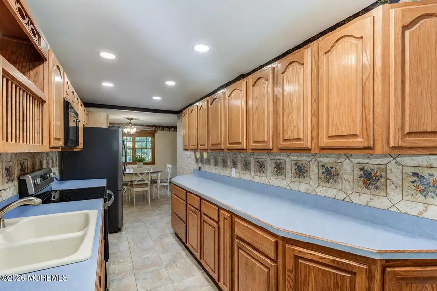 15 La Valley Drive, Manalapan, NJ 07726 - #3