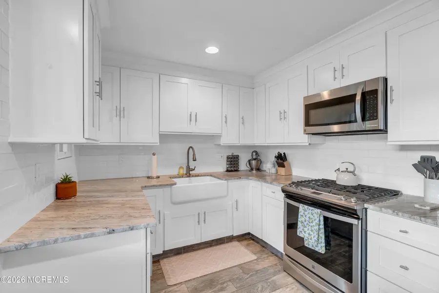 21 Carol Court, Tinton Falls, NJ 07724 - #3
