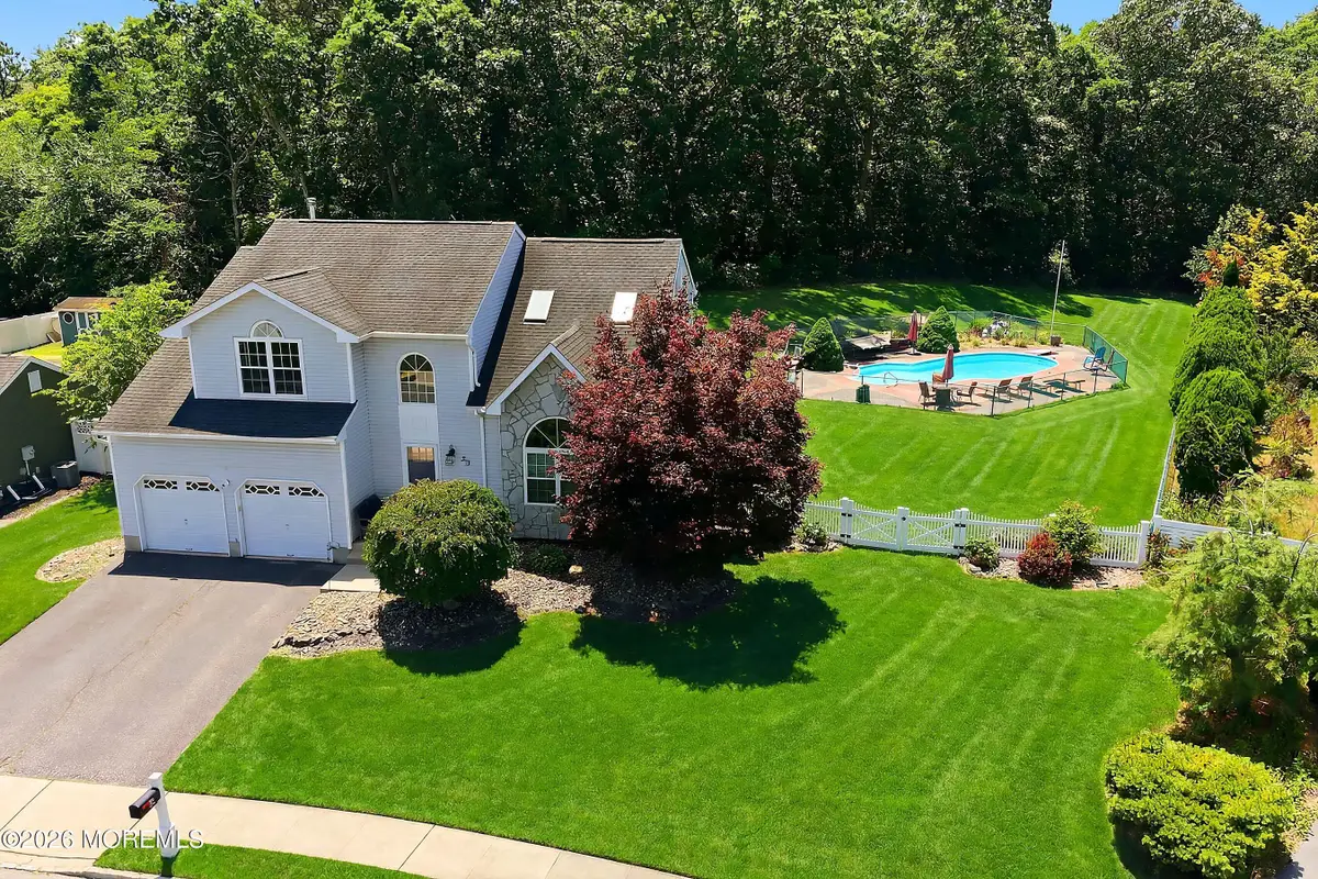 28 Silverbrooke Circle, Howell, NJ 07731 - #1