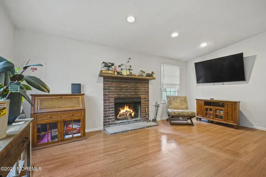 21 Parkview Way, Englishtown, NJ 07726 - #3