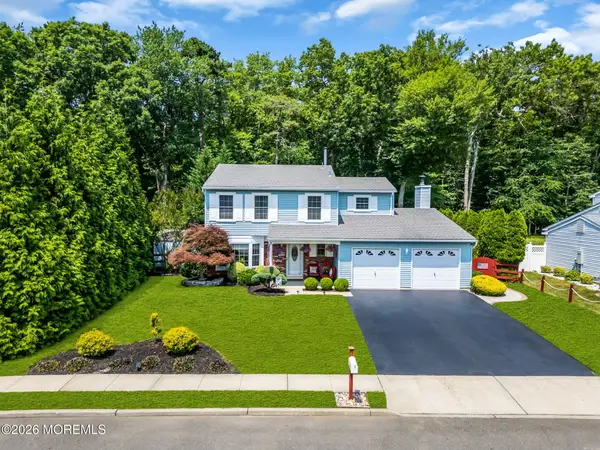 10 Yellowstone Lane, Howell, NJ 07731