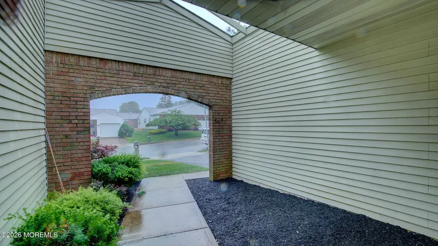 7 Lakeview Drive, Marlboro, NJ 07746 - #3
