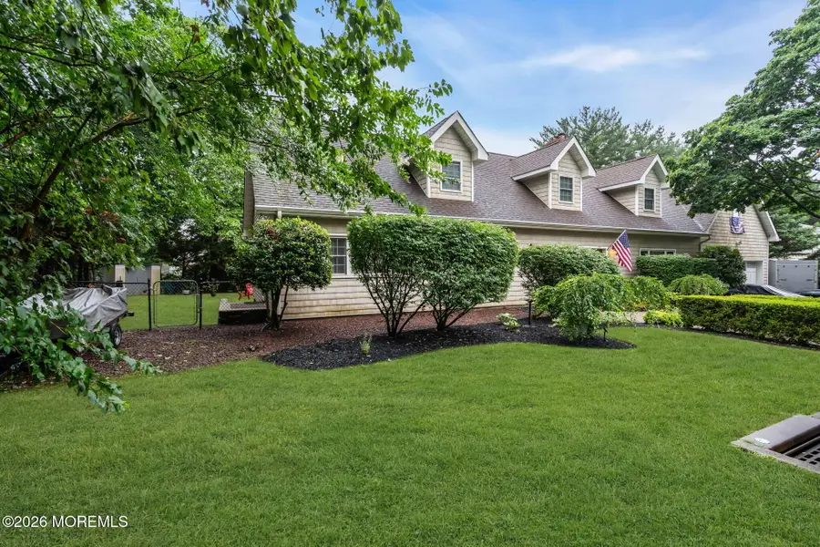 266 Orchard Avenue, Belford, NJ 07718 - #3