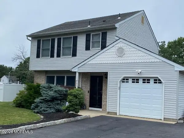8 Partridge Lane, Howell, NJ 07731