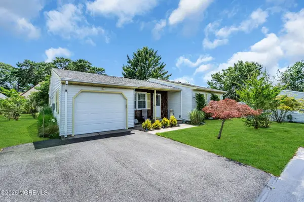 87 Chelsea Drive #72, Whiting, NJ 08759