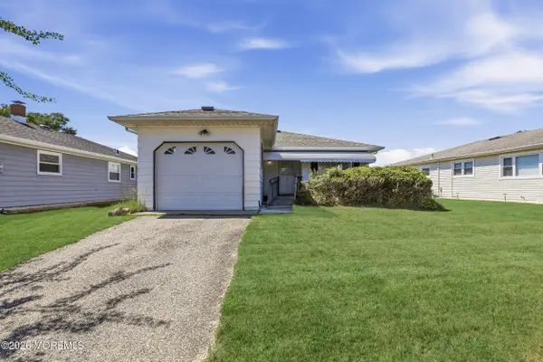 10 Bimini Drive, Toms River, NJ 08757