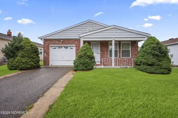 24 Merrilee Lane, Toms River, NJ 08757
