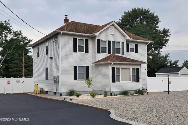 221 Chestnut Street, Toms River, NJ 08753