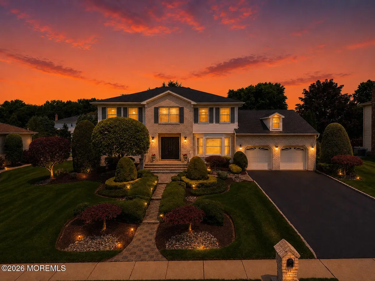 18 Carrie Drive, Marlboro, NJ 07746 - #1