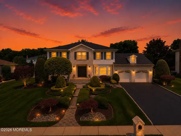 18 Carrie Drive, Marlboro, NJ 07746