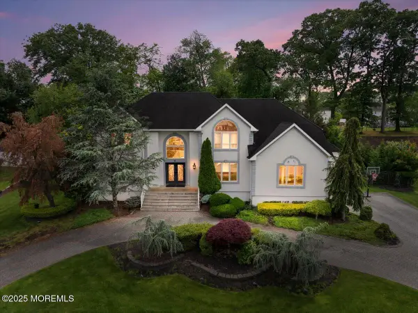 11 Hemingway Court, Morganville, NJ 07751