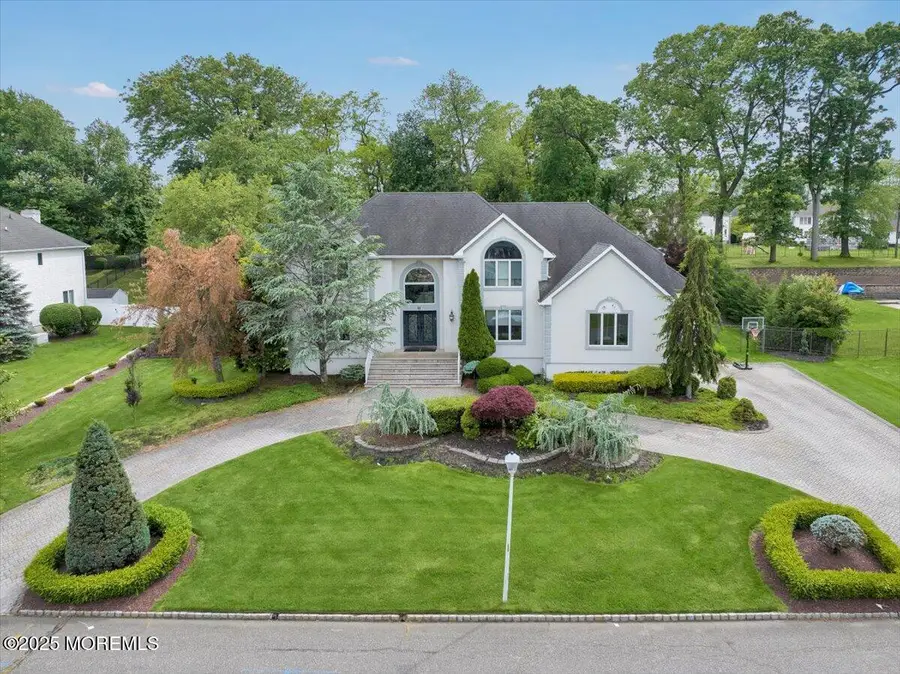 11 Hemingway Court, Morganville, NJ 07751 - #3