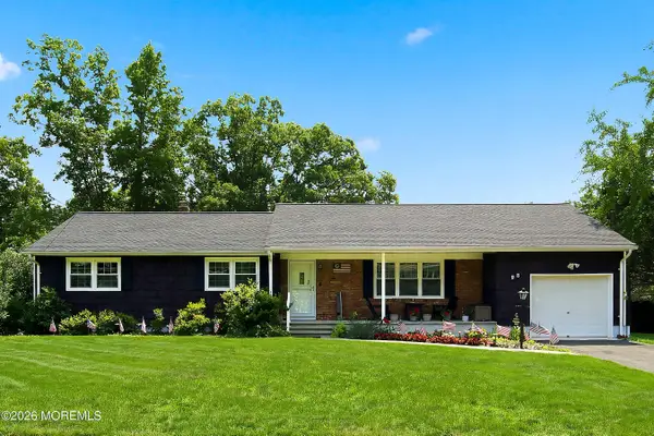 98 Woodridge Avenue, Toms River, NJ 08755