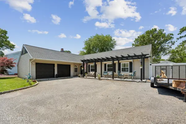 1012 Eastwind Avenue, Toms River, NJ 08753