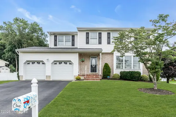 1 Trent Road, Tinton Falls, NJ 07753