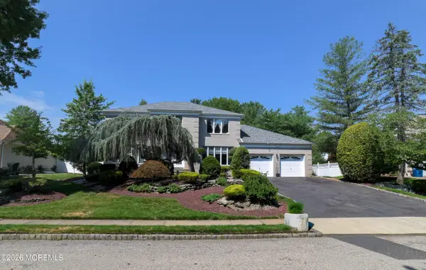 10 Mitchell Court, Marlboro, NJ 07746