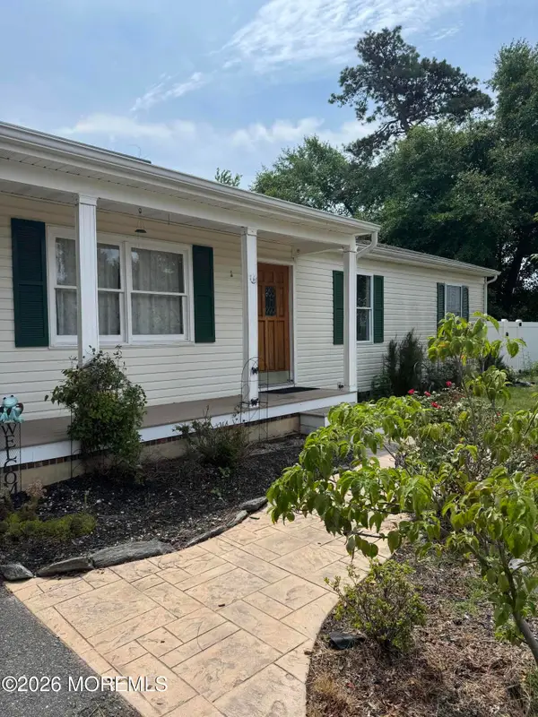 807 Deguise Street, Lanoka Harbor, NJ 08734