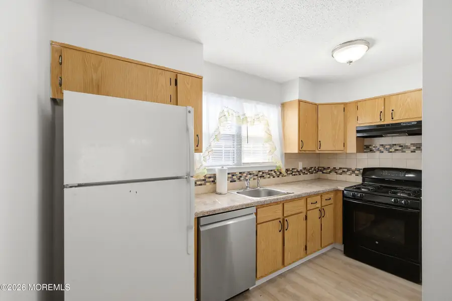 39 Datchet Close, Freehold, NJ 07728 - #3