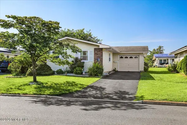 4 Phillips Road, Brick, NJ 08724