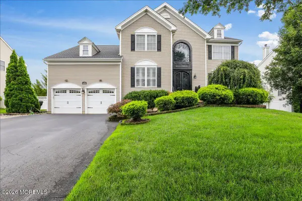169 Princeton Oval, Freehold, NJ 07728