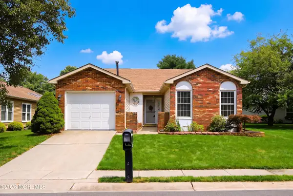 2175 Agincourt Road, Toms River, NJ 08755
