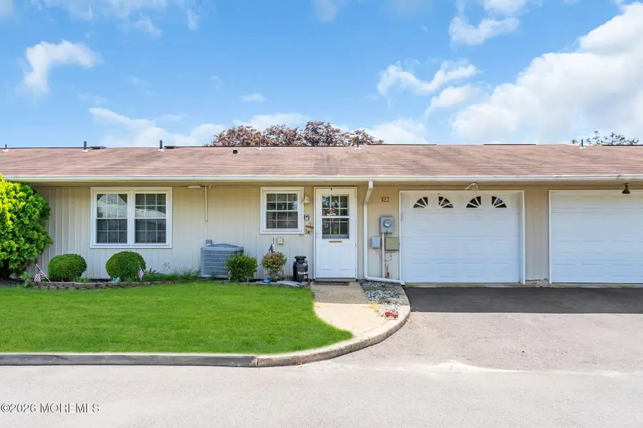 5B Yorkshire Court, Manchester, NJ 08759 - #2