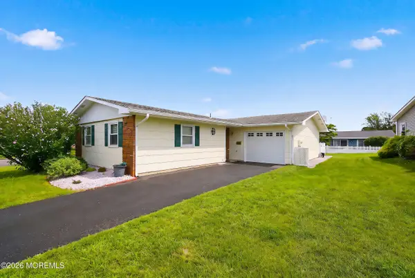 27 Tony Court, Brick, NJ 08724
