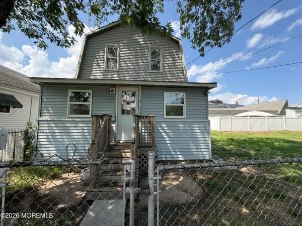 5 Leroy Place, Keansburg, NJ 07734