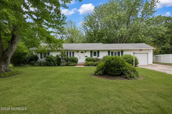 29 Highview Circle, Middletown, NJ 07748