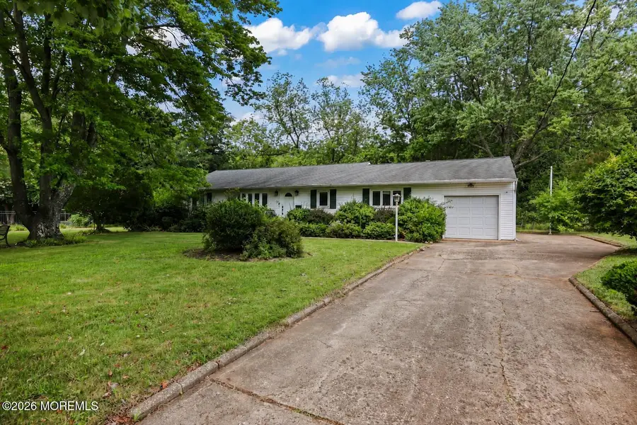 29 Highview Circle, Middletown, NJ 07748 - #2