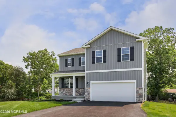 1 Dahlia Court, Bayville, NJ 08721