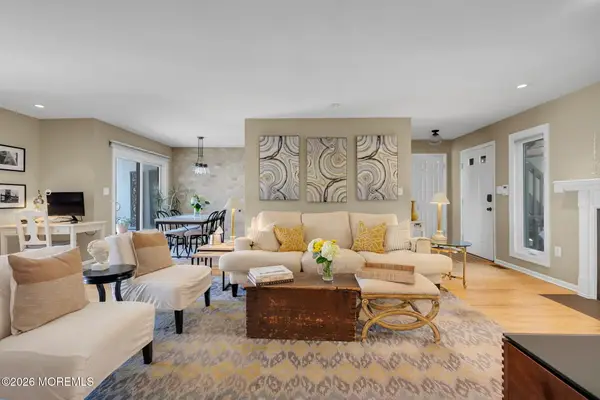 33 Tower Hill Drive, Red Bank, NJ 07701