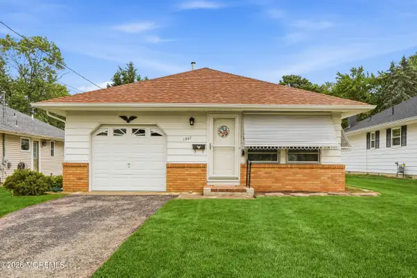 1947 Mount Juliano Lane, Toms River, NJ 08753