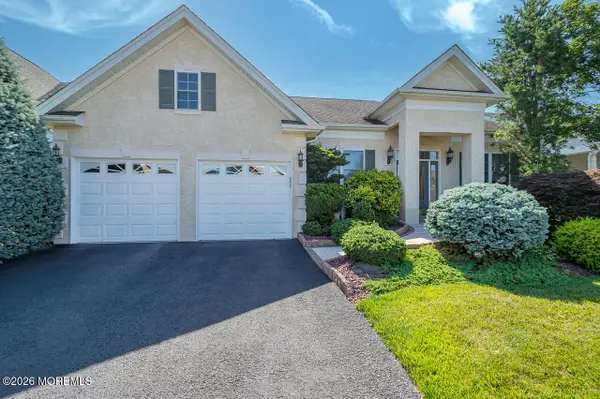 84 Riviera Drive, Monroe, NJ 08831