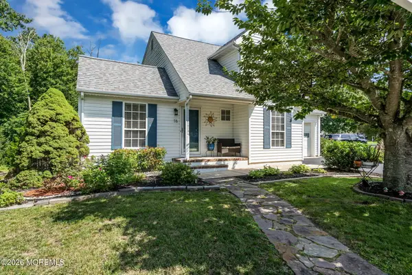 16 Shelli Terrace, Barnegat, NJ 08005