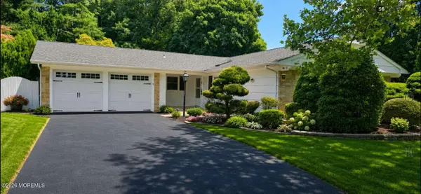 75 Idlebrook Lane, Aberdeen, NJ 07747