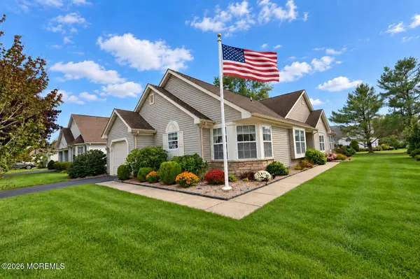 2748 Meadow Lake Drive, Toms River, NJ 08755