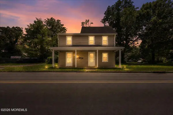 3 Lakewood Road, New Egypt, NJ 08533