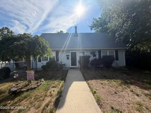43 Briarwood Avenue, Keansburg, NJ 07734