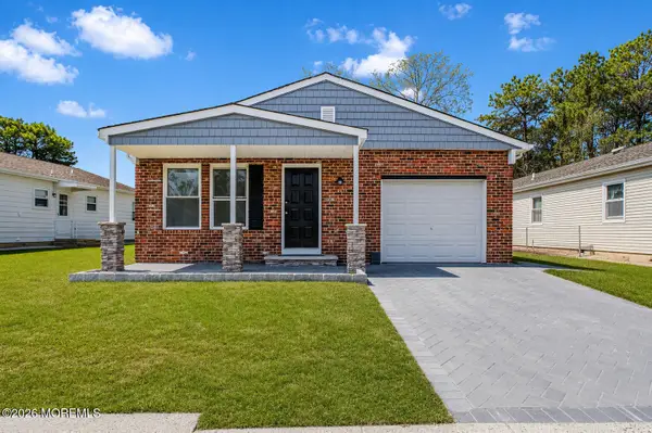 9 Claremont Street, Toms River, NJ 08757