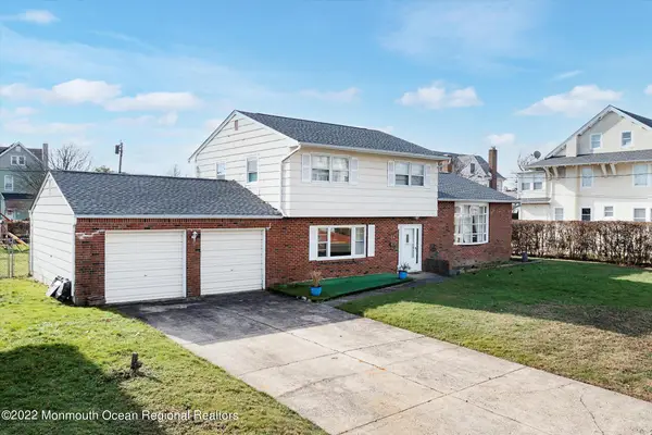 14 Elberon Avenue, Loch Arbour Village, NJ 07711