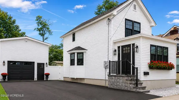 23 Manchester Avenue, Keyport, NJ 07735
