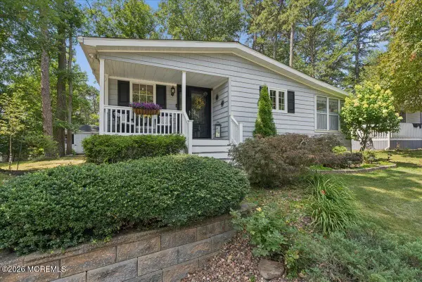 39 Hibiscus Place #A, Jackson, NJ 08527