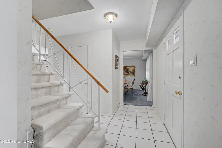 14 Mcintosh Lane, Manalapan, NJ 07726 - #3