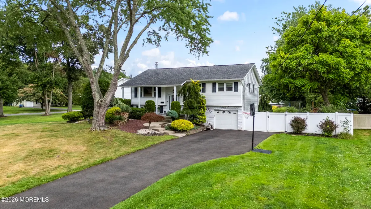 35 Chesapeake Road, Manalapan, NJ 07726 - #1