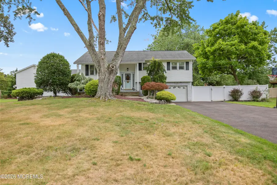 35 Chesapeake Road, Manalapan, NJ 07726 - #3
