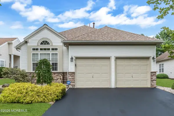 14 Tuscany Circle, Manchester, NJ 08759