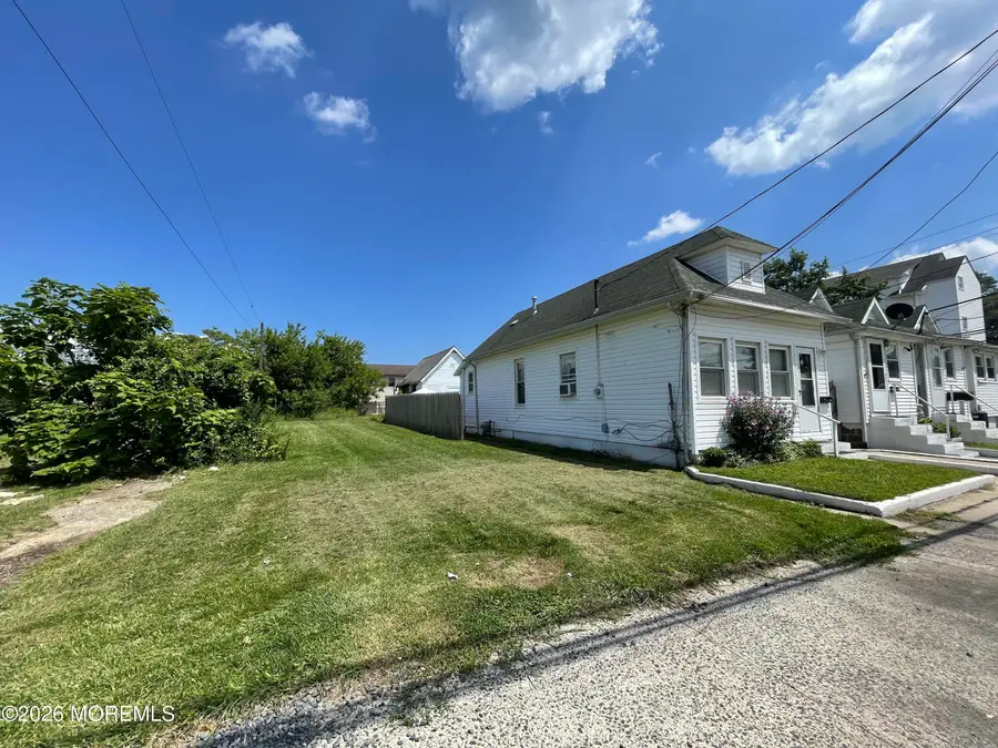 40 Highland Avenue, Keansburg, NJ 07734 - #3