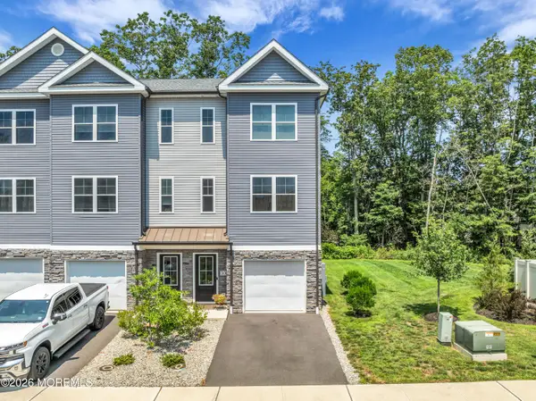 30 Mill Creek Court, Bayville, NJ 08721