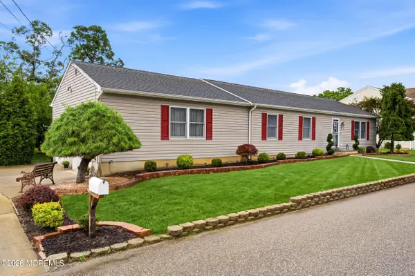1432 Mizzen Avenue, Beachwood, NJ 08722